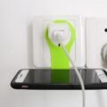 ជ័រទ្រទូរស័ព្ទពេលសាកថ្ម - 2PCS Wall Charger Hanger - Image 7