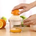 ប្រដាប់ច្របាច់ក្រូច - Mini Manual Orange Juicer