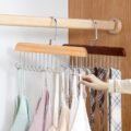 ស្មាព្យួរសម្លៀកបំពាក់ - Wood Hanger