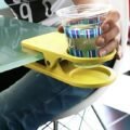 ដង្កៀបដាក់កែវទឹក - Plastic Cup Clip - Red color - Image 2